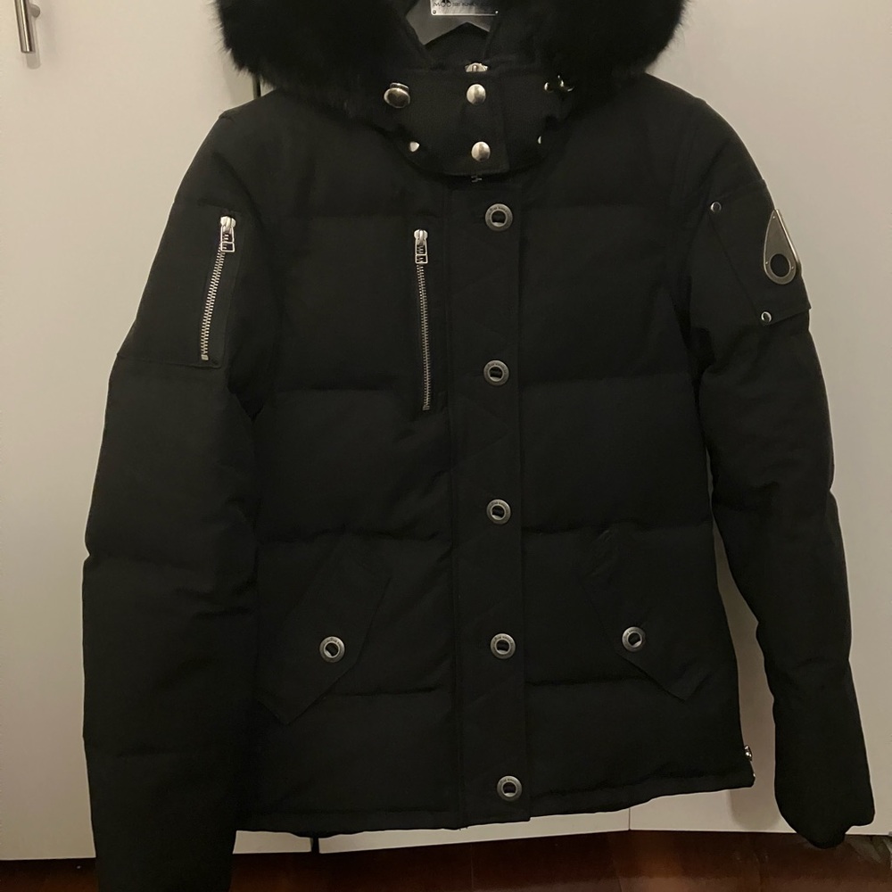 Moose Knuckles 3Q Fur Trim Down Jacket Black Women's Medium Made in Canada